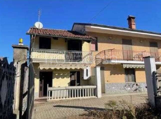 casa indipendente in vendita a Scalenghe in zona Pieve di Scalenghe
