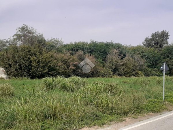 terreno edificabile in vendita a Scalenghe in zona Pieve di Scalenghe