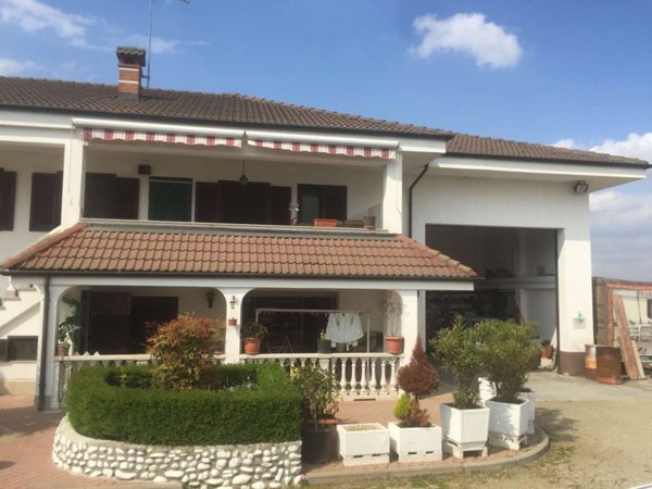 casa indipendente in vendita a Scalenghe in zona Viotto