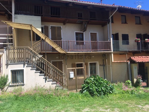 casa semindipendente in vendita a Scarmagno