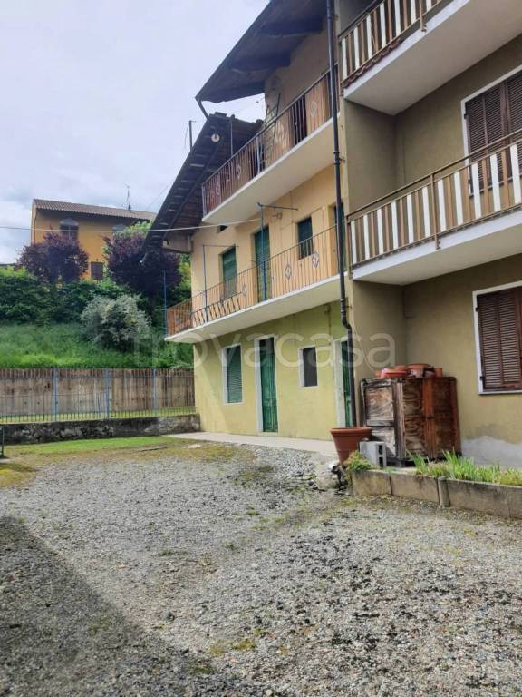 casa indipendente in vendita a Scarmagno