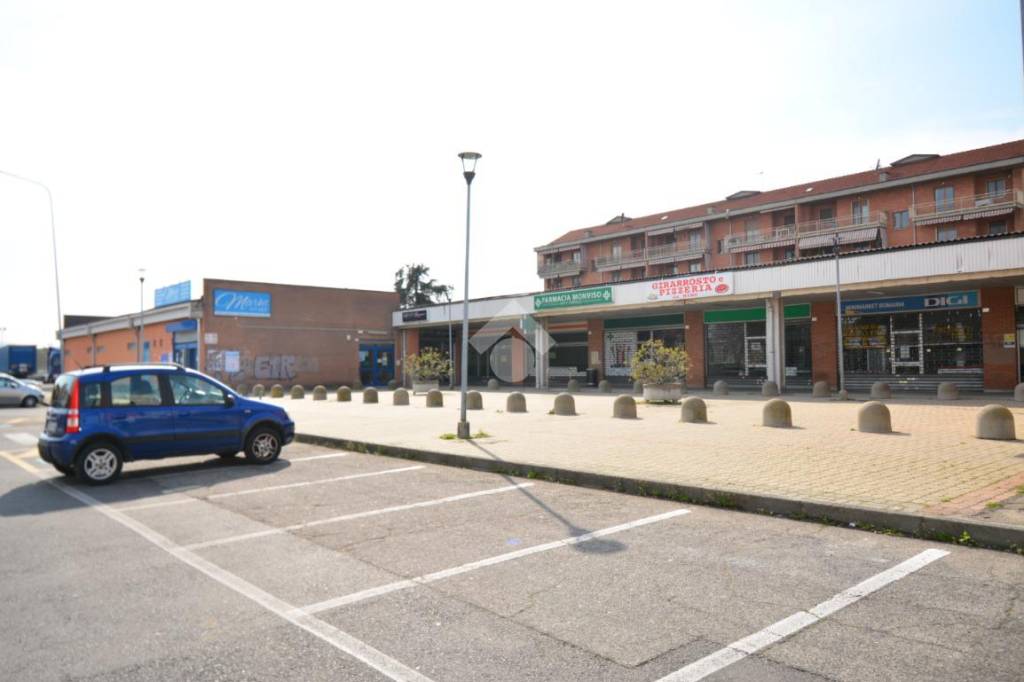 negozio in vendita a Settimo Torinese