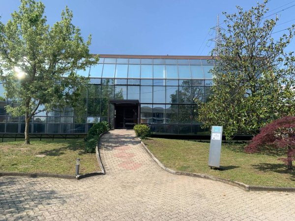 locale commerciale in vendita a Settimo Torinese