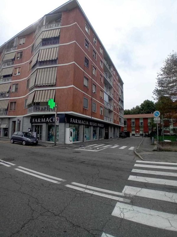 locale commerciale in vendita a Settimo Torinese