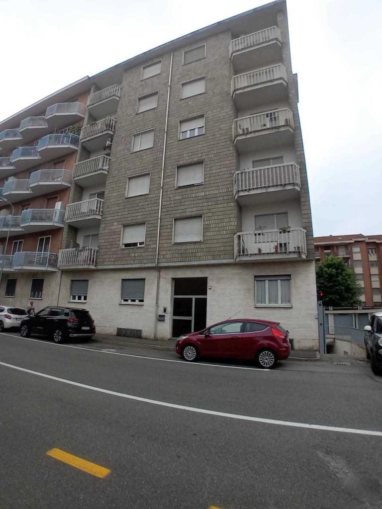locale commerciale in vendita a Settimo Torinese