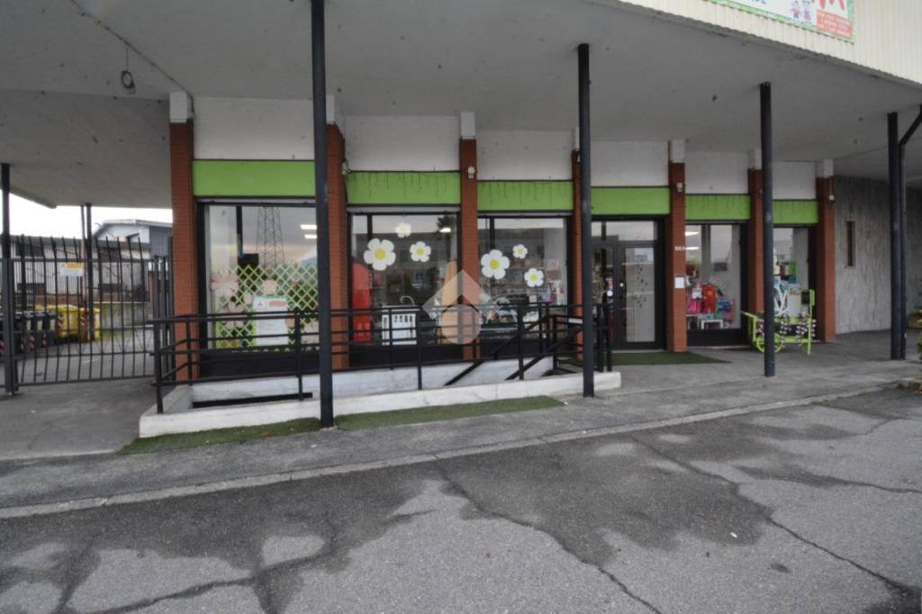negozio in vendita a Settimo Torinese