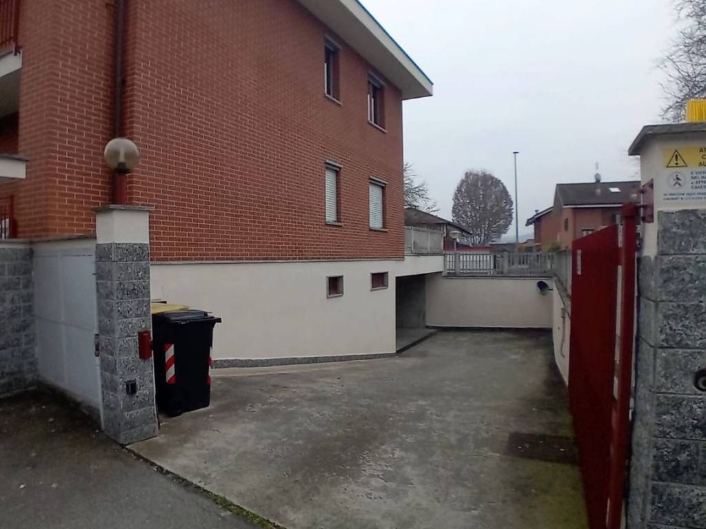 locale commerciale in vendita a Settimo Torinese