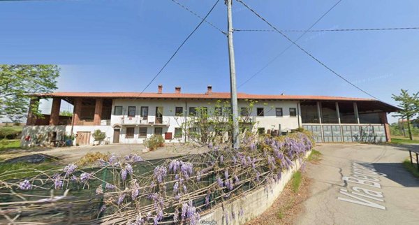 locale di sgombero in vendita a Settimo Torinese