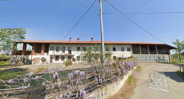 locale di sgombero in vendita a Settimo Torinese
