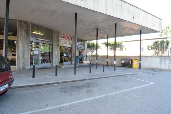 locale commerciale in vendita a Settimo Torinese