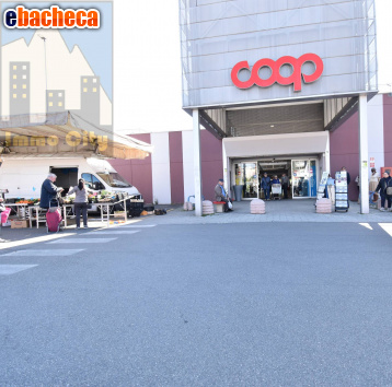 locale commerciale in vendita a Settimo Torinese
