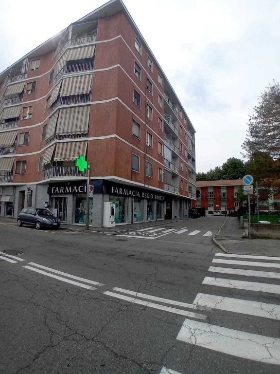 locale commerciale in vendita a Settimo Torinese