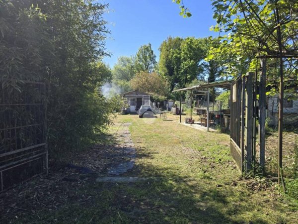terreno agricolo in vendita a Settimo Torinese in zona Mezzi Po