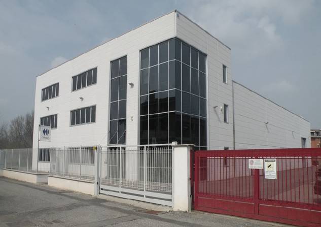locale commerciale in vendita a Settimo Torinese