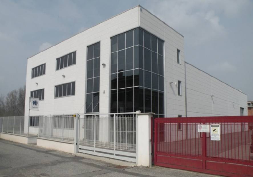 locale commerciale in vendita a Settimo Torinese
