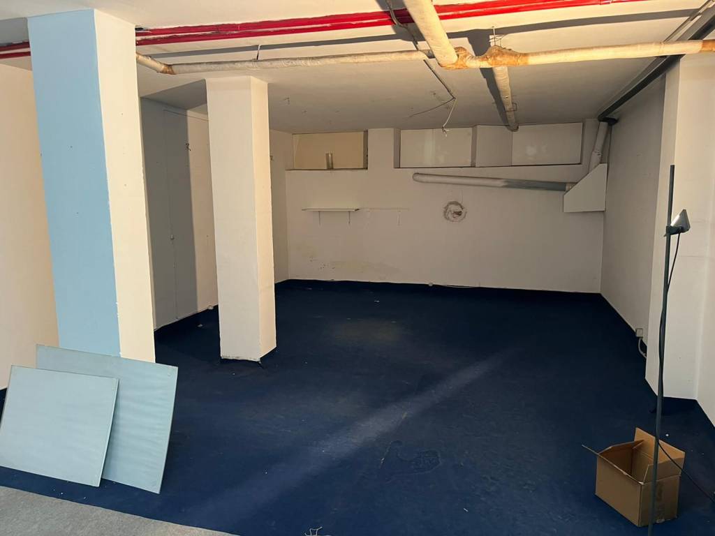 locale commerciale in vendita a Settimo Torinese
