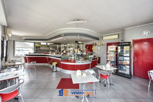 locale commerciale in vendita a Settimo Torinese