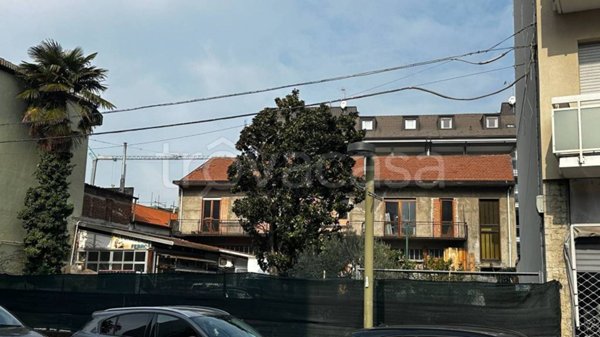 locale commerciale in vendita a Settimo Torinese