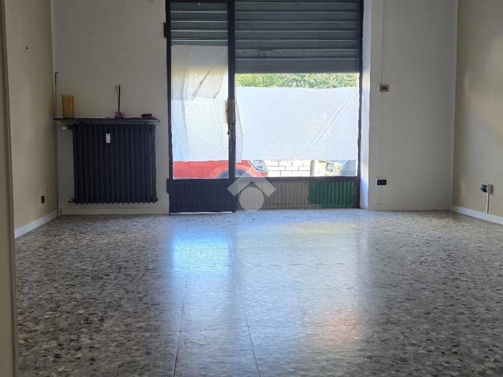 negozio in vendita a Settimo Torinese