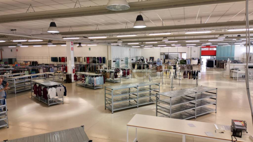 capannone in vendita a Settimo Torinese