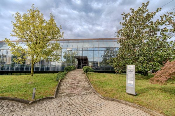 locale commerciale in vendita a Settimo Torinese