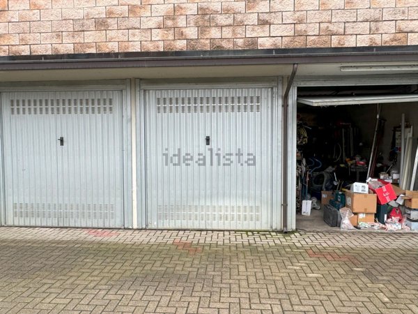 locale di sgombero in vendita a Settimo Torinese