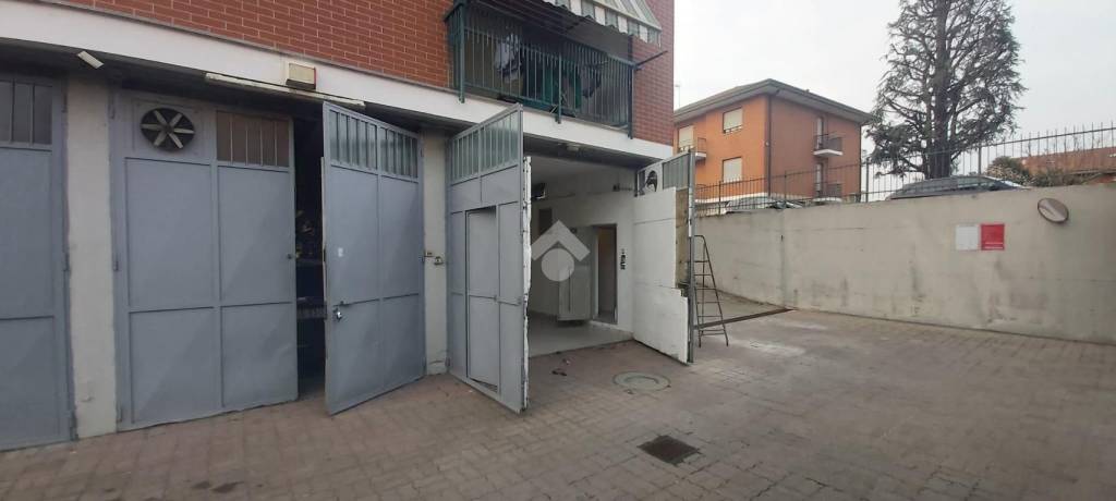 locale commerciale in vendita a Settimo Torinese