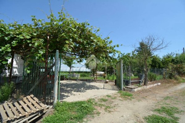 terreno agricolo in vendita a Settimo Torinese in zona Mezzi Po