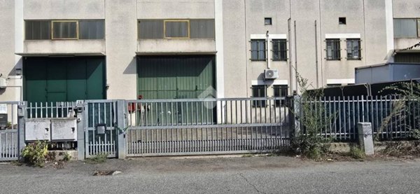 locale commerciale in vendita a Settimo Torinese