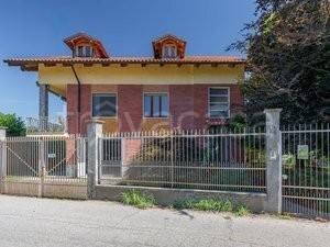 casa indipendente in vendita a Settimo Torinese in zona Mezzi Po