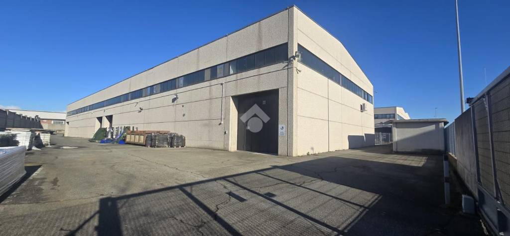 capannone in vendita a Settimo Torinese