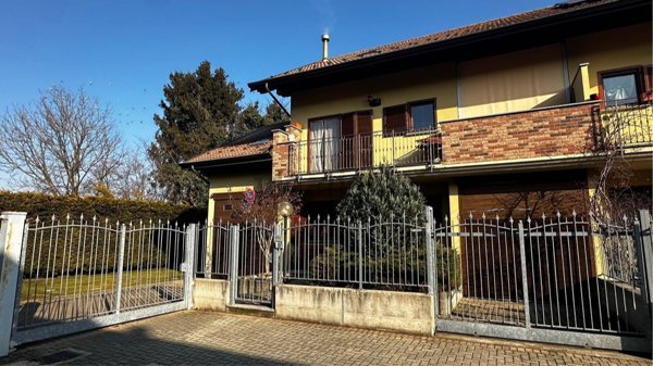 casa indipendente in vendita a Settimo Torinese in zona Mezzi Po