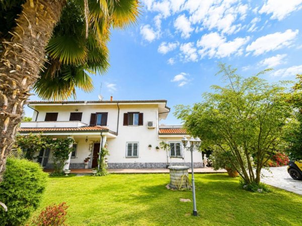 casa indipendente in vendita a Settimo Torinese in zona Borgata Paradiso