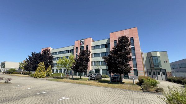 locale commerciale in vendita a Settimo Torinese