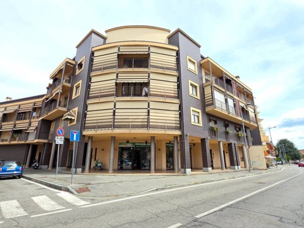 locale commerciale in vendita a Settimo Torinese