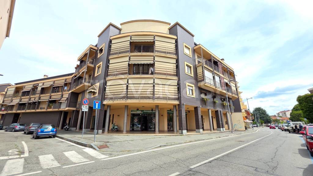 negozio in vendita a Settimo Torinese