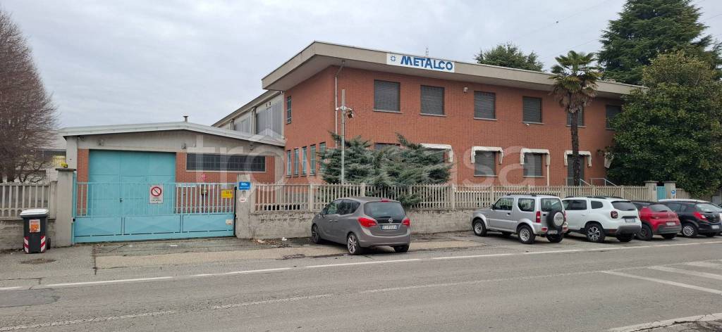 locale commerciale in vendita a Settimo Torinese