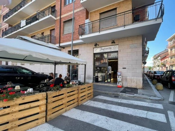 negozio in vendita a Settimo Torinese