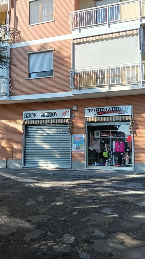 negozio in vendita a Settimo Torinese
