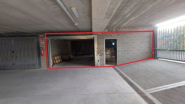 locale di sgombero in vendita a Settimo Torinese