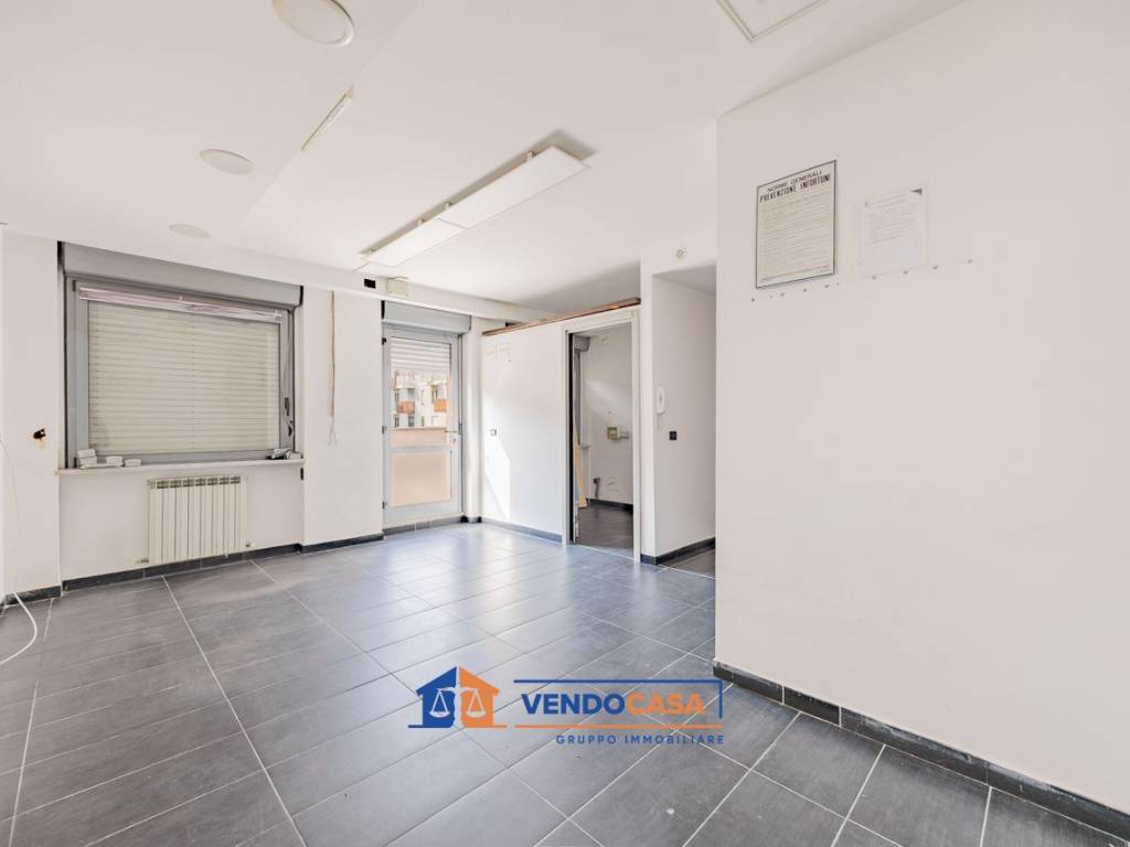 ufficio in vendita a Settimo Torinese in zona Le Villette