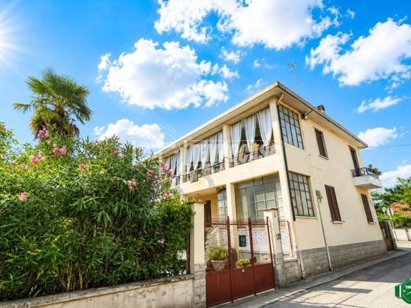 casa indipendente in vendita a Settimo Torinese in zona Le Villette