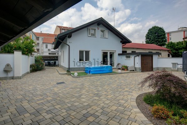 casa indipendente in vendita a Settimo Torinese in zona Le Villette