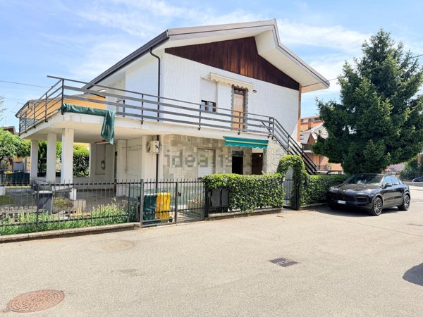 casa indipendente in vendita a Settimo Torinese in zona Le Villette