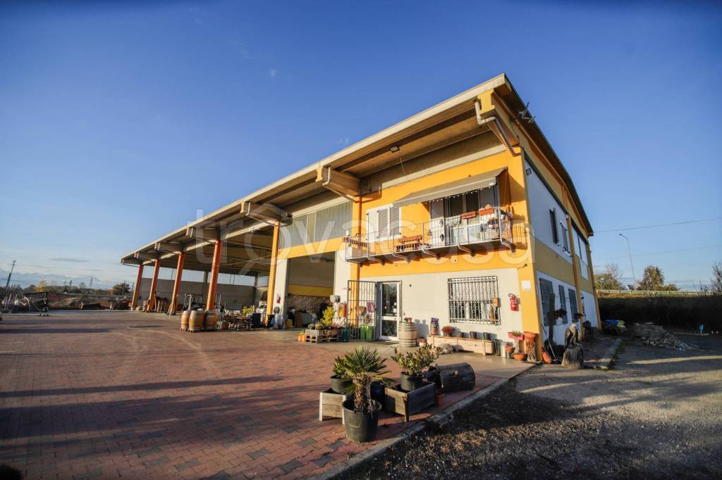 locale commerciale in vendita a Settimo Torinese