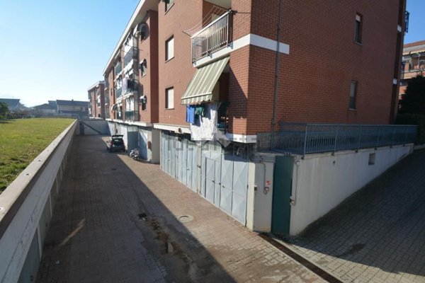 locale di sgombero in vendita a Settimo Torinese in zona Le Villette