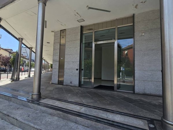 negozio in vendita a Settimo Torinese in zona Le Villette