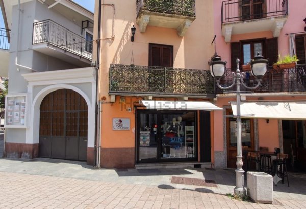 locale commerciale in vendita a Settimo Torinese