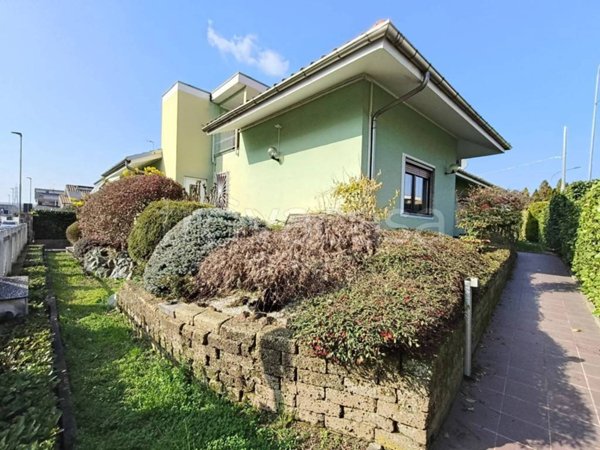 casa indipendente in vendita a Settimo Torinese in zona Le Villette