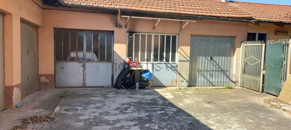 box auto in vendita a Settimo Torinese in zona Le Villette